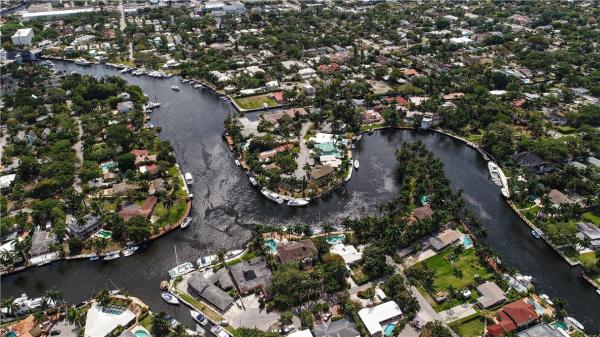 Tropical Point, 600 SW 8th Ter, Fort Lauderdale, Florida 33315, image 3