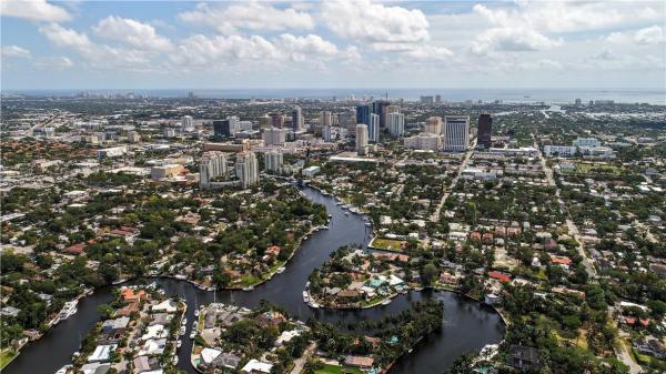 Tropical Point, 600 SW 8th Ter, Fort Lauderdale, Florida 33315, image 1