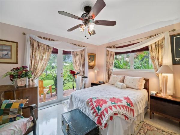 Edgewater Estates, 2318 NE 15th Ave, Wilton Manors, Florida 33305, image 1