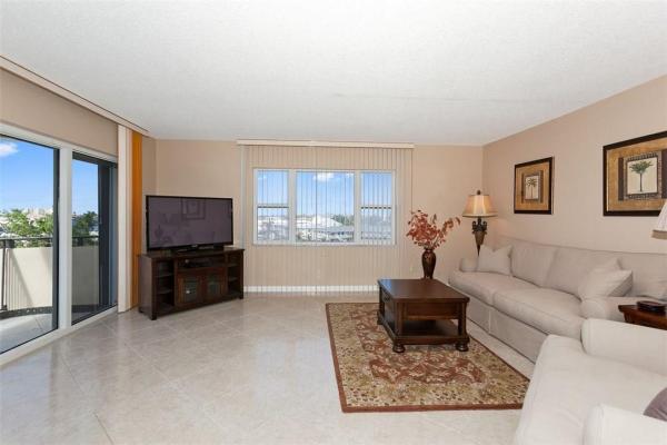 Aristocrat Ocean & Lakeview, 1200 Hibiscus Ave #408, Pompano Beach, Florida 33062, image 1