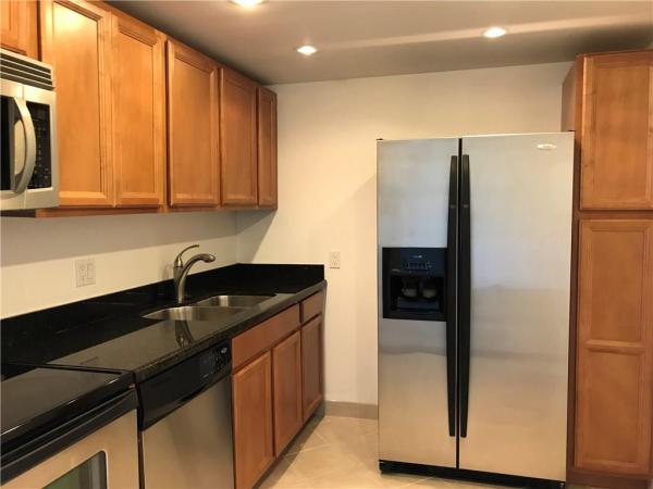 Coronado Tower 3, 20379 W Country Club Dr #2532, Aventura, Florida 33180, image 3