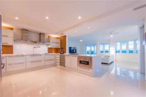 Dolce Vita, 155 S Ocean Ave #102, Palm Beach Shores, Florida 33404, image 1