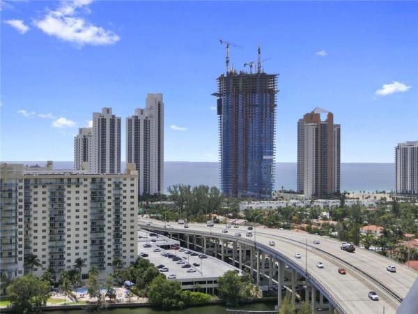 The Parc At Turnberry Isle, 19400 Turnberry Way #1821, Aventura, Florida 33180, image 1