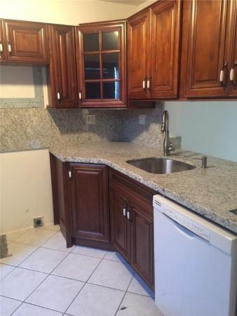 Oakland Forest Club, 3053 N Oakland Forest Dr #104, Oakland Park, Florida 33309, image 1