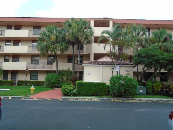Karanda Village 7, 4134 Carambola Cir S #H402, Coconut Creek, Florida 33066, image 1