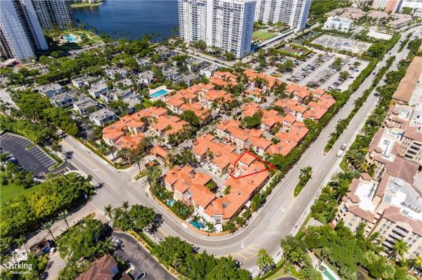 Aventura Bay Townhomes, 18460 NE 30th Pl, Aventura, Florida 33160, image 1