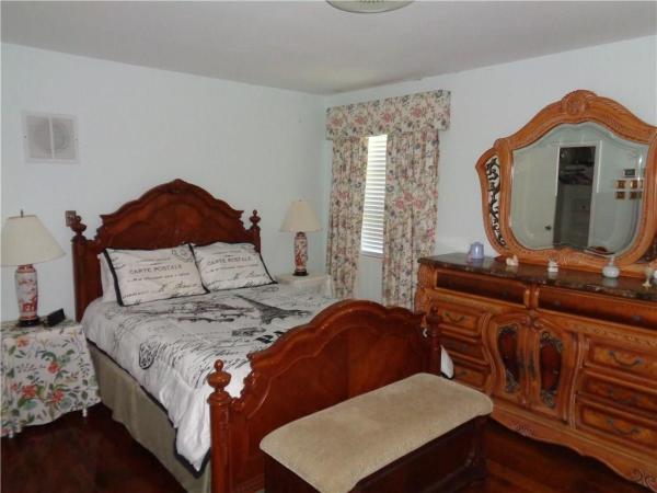 Wenonah Place, 130 Wenonah Pl, West Palm Beach, Florida 33405, image 1