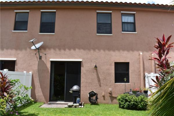 Aragon, 3352 W 90th Ter #3352, Hialeah, Florida 33018, image 1