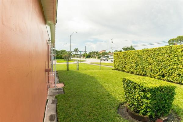 Town Park Heights, 9645 SW 10th Ter, Westchester, Florida 33174, image 3