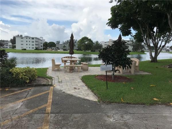 Westbury, 1018 Westbury F, Deerfield Beach, Florida 33442, image 2