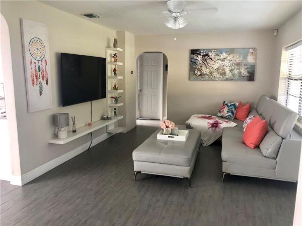 Brandon Park, 595 NW 153rd St, Golden Glades, Florida 33169, image 1