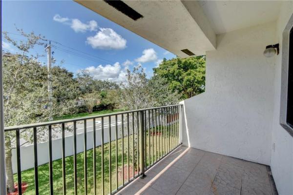 Terra Bella, 11761 Terra Bella Blvd, Plantation, Florida 33325, image 2
