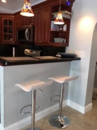 Highland Estates, 2702 NE 9th Ave #1-2, Wilton Manors, Florida 33334, image 1