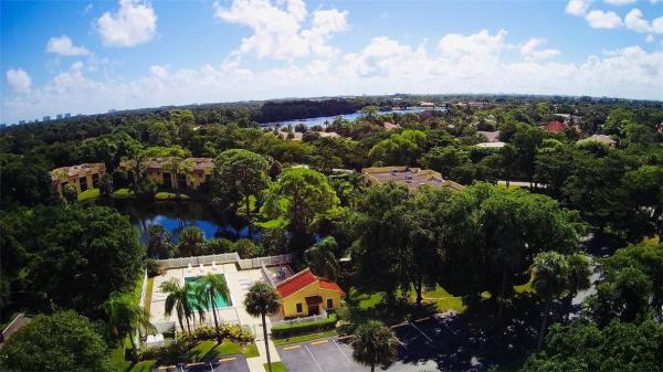 Boca Terrace, 900 SW 9th Street Cir #104, Boca Raton, Florida 33486, image 3