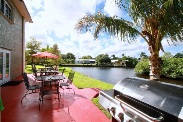 River Manor, 3004 NE 5th Ter #305-C, Wilton Manors, Florida 33334, image 2