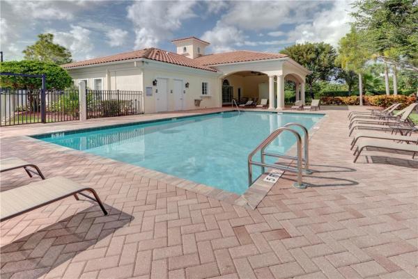 Drexel Park Townhomes, 6320 Ginger Trl #102, Delray Beach, Florida 33484, image 2