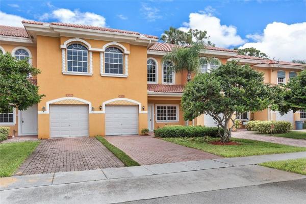 Pine Grove Townhomes, 5854 Erik Way, Greenacres, Florida 33463, image 2