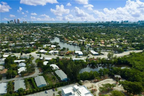 Edgewater Estates, 2109 NE 14th Ave #1-4, Wilton Manors, Florida 33305, image 1
