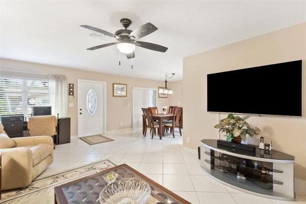 Delray Villas 3, 5781 Wanda Ln, Delray Beach, Florida 33484, image 1