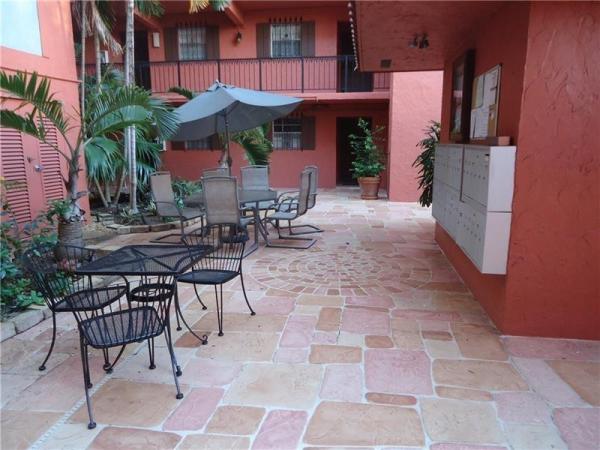 Tennis Club Johnston, 660 Tennis Club Dr #305, Fort Lauderdale, Florida 33311, image 1