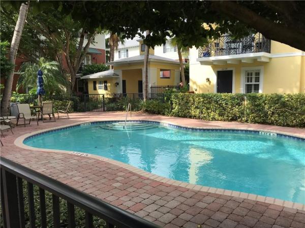 Belle Isle, 2219 NE 9th Ave, Wilton Manors, Florida 33305, image 1