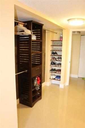 Tangerine Of Pine Island Ridge, 9430 Tangerine Pl #407, Davie, Florida 33324, image 2