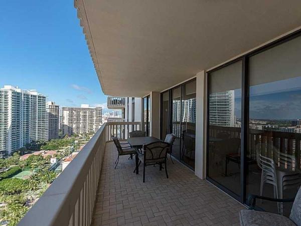 Turnberry Isle North, 19707 Turnberry Way #24L, Aventura, Florida 33180, image 2