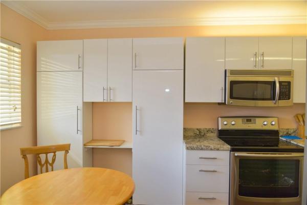 Boca Barwood, 23099 Barwood Ln N #204, Boca Raton, Florida 33428, image 2
