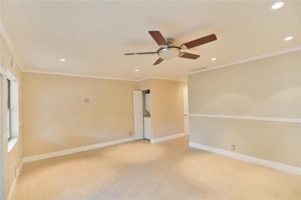 Wilton Pines Townhomes, 2128 NE 9th Ave, Wilton Manors, Florida 33305, image 2
