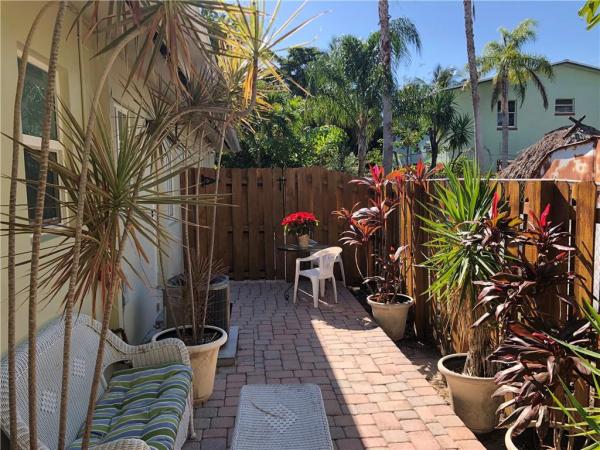 Victoria Courts, 1710 NE 8th St, Fort Lauderdale, Florida 33304, image 3