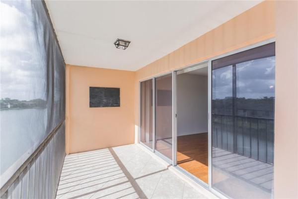 Sunrise Island, 3905 N Nob Hill Rd #404, Sunrise, Florida 33351, image 1