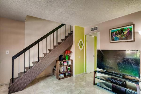 Hialeah Club Villas, 2178 W 60th St #18213, Hialeah, Florida 33016, image 1