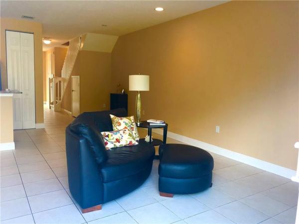 Vizcaya Townhomes At Palm-Aire, 4088 W Palm Aire Dr #24, Pompano Beach, Florida 33069, image 1