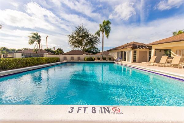 Concord Green, 20936 Concord Green Dr E, Boca Raton, Florida 33433, image 1