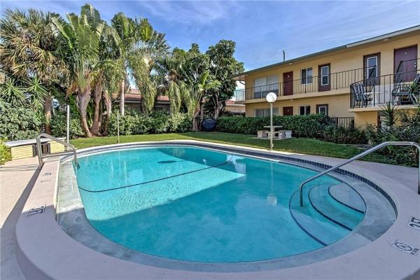 Hillcrest Of Pompano, 2190 SE 5th St #1-A, Pompano Beach, Florida 33062, image 1
