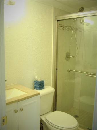 Bridgeview, 5399 Poppy Pl #104, Delray Beach, Florida 33484, image 2