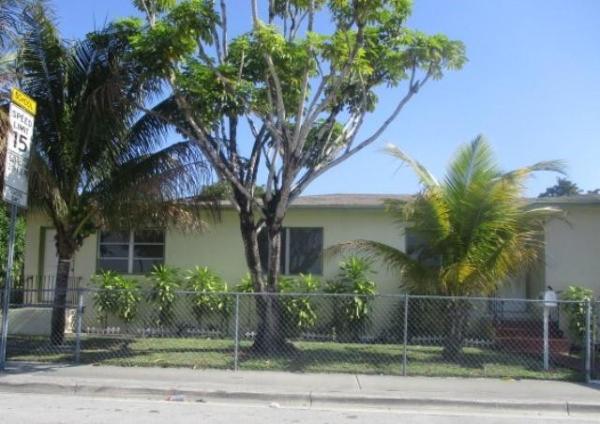 Irons Manor, 805 NE 134th St, North Miami, Florida 33161, image 2