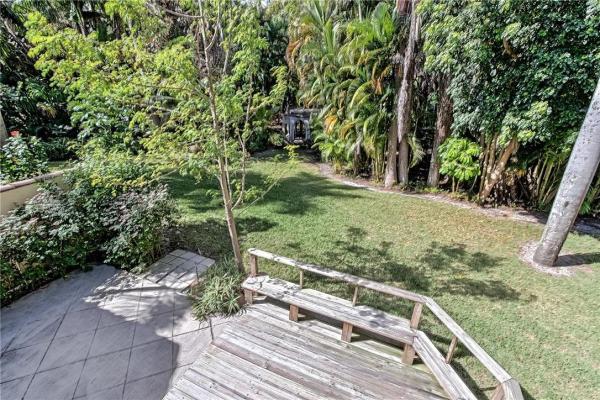28 Via Lago, Boynton Beach, Florida 33435, image 2