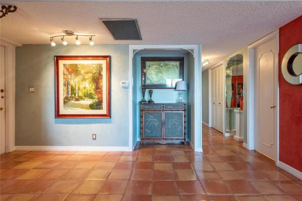 Westchester House, 3080 NE 47th Ct #405, Fort Lauderdale, Florida 33308, image 2