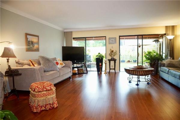 Vista Del Lago, 1800 Embassy Dr #108, West Palm Beach, Florida 33401, image 2