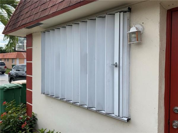 Tamarac No HOA, 7395-7397 NW 76th Ct, Tamarac, Florida 33321, image 1