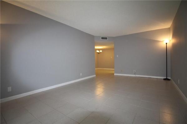 River Manor, 3002 NE 5th Ter #115-B, Wilton Manors, Florida 33334, image 3