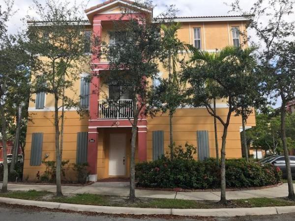 Shoma Townhomes At Royal Palm Beach, 3601 Shoma Dr, Royal Palm Beach, Florida 33414, image 2