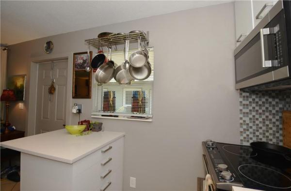 Valencia At Wilton Manors, 909 NE 23rd Dr, Wilton Manors, Florida 33305, image 1