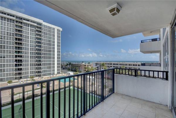 Silver Thatch Atlantic Plaza, 525 N Ocean Blvd #822, Pompano Beach, Florida 33062, image 1