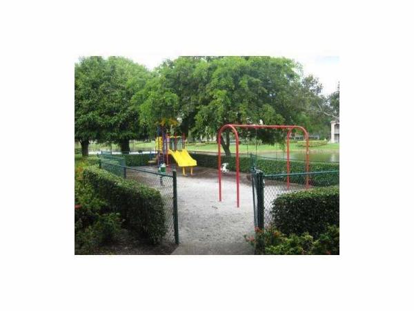 St Andrews At Nob Hill, 8070 N Nob Hill Rd #303, Tamarac, Florida 33321, image 1
