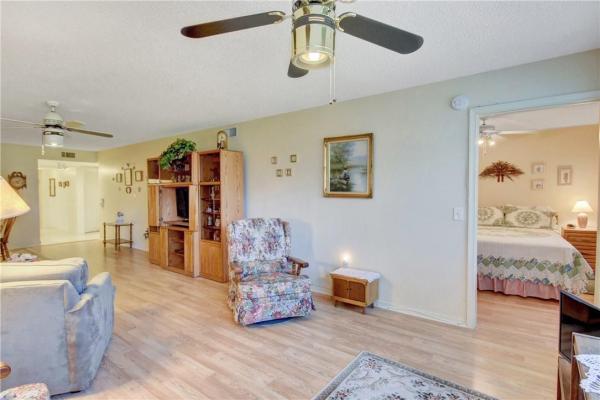 Sunrise Lakes 4, 2560 NW 103rd Ave #209, Sunrise, Florida 33322, image 1