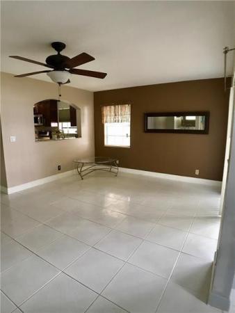 Ambassador Square, 801 Congressional Way, Deerfield Beach, Florida 33442, image 2