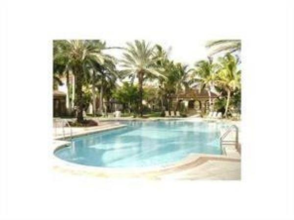St Andrews At Nob Hill, 7910 N Nob Hill Rd #105, Tamarac, Florida 33321, image 1