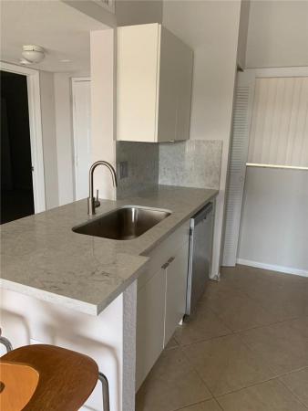 LakeView Club, 2880 N Oakland Forest Dr #312, Oakland Park, Florida 33309, image 1